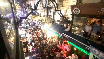 Manchester City fans sing on streets of Istanbul ahead of Champions League final