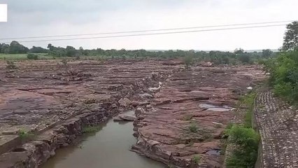 मिर्जापुर में पेयजल का भारी संकट, हर तरफ हाहाकार, बूँद को तरस रहे लोग