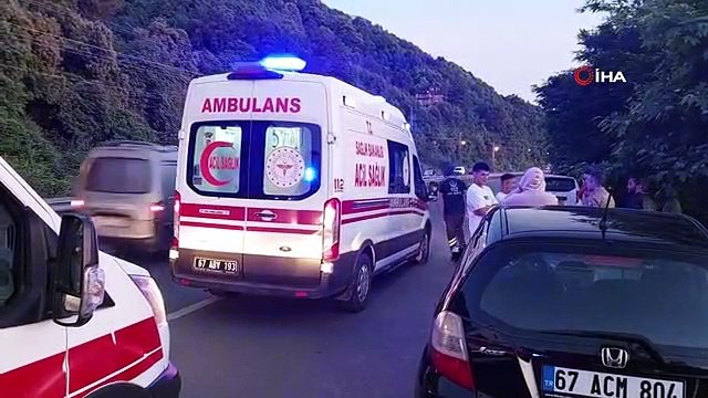 Denize giren genç kız boğulma tehlikesi geçirdi