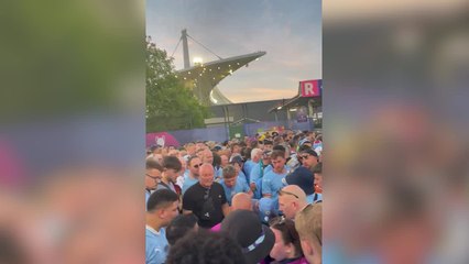 Los aficionados del Manchester City sufren problemas para entrar al estadio