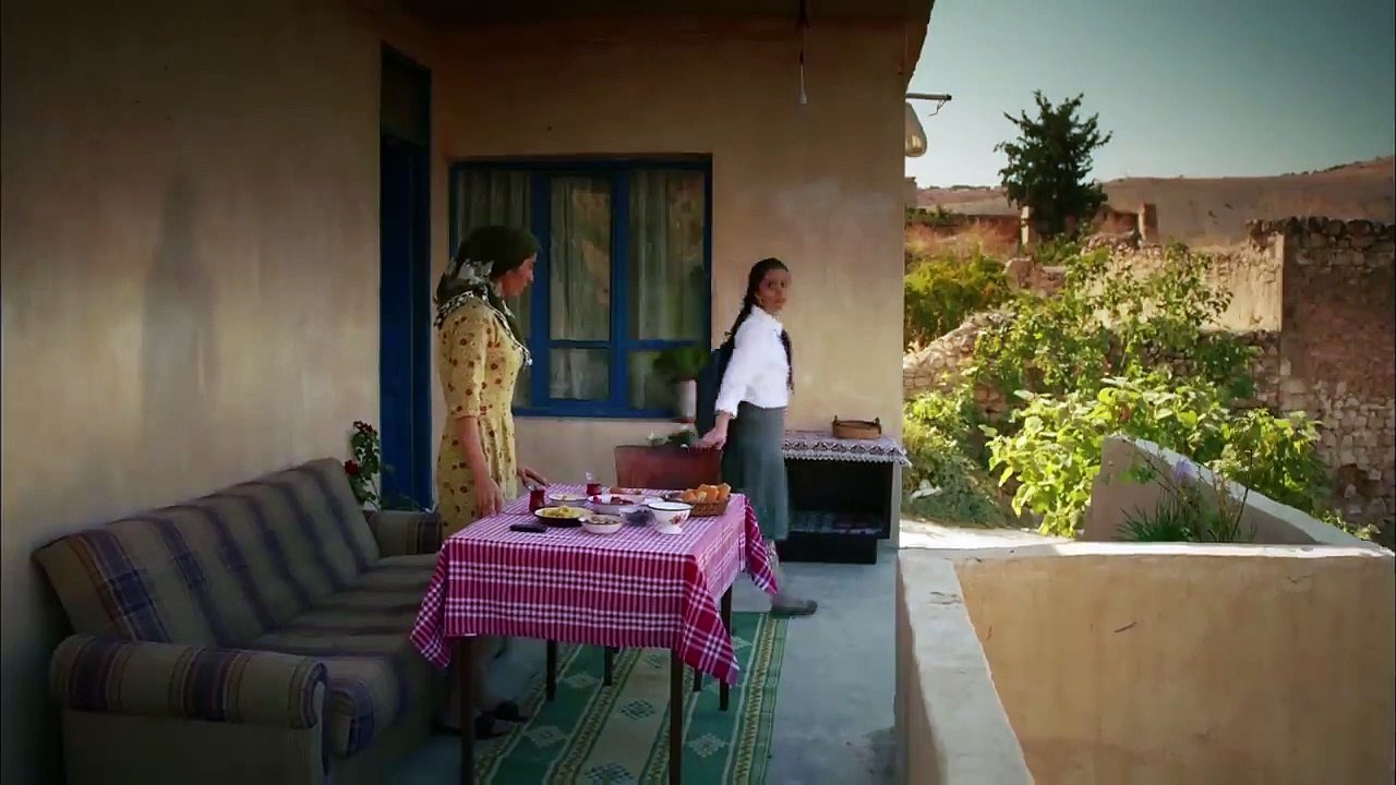 مسلسل ورد وشوك الحلقة 43