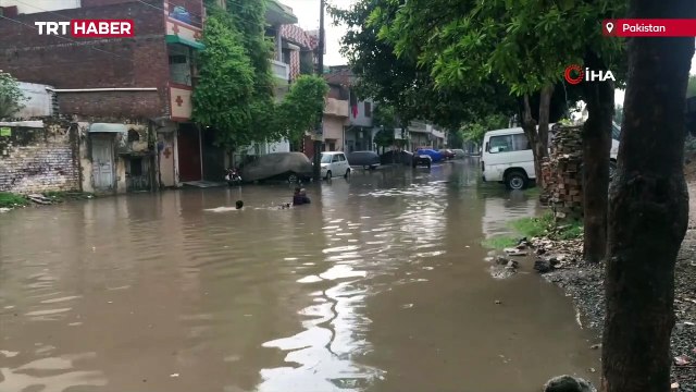 Pakistan'da şiddetli yağışlar sebebiyle 19 kişi öldü