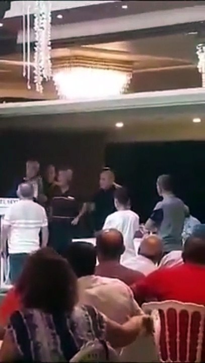 'Yaşlı partiliye tokat attı' iddiasına Zeydan Karalar'dan videolu yanıt: 'Dürüst olun, insan olun, delikanlı olun'