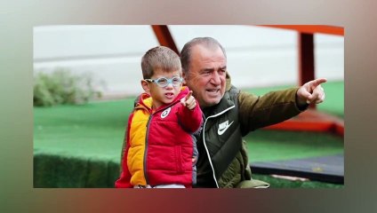 La jolie petite fille qui est venue à la cérémonie avec Haaland est la petite-fille d'un nom très familier.