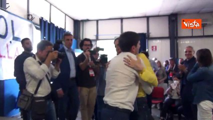 L'abbraccio tra Elly Schlein e Roberto Speranza