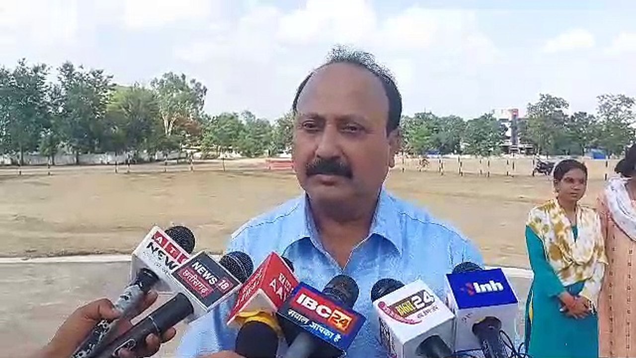 Video Story : टॉपर्स को मिली हेलीकॉप्टर राइडिंग, डीईओ बोले - कड़ी मेहनत से ये मुकाम हासिल किया