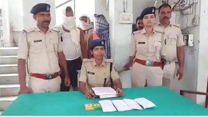 मुंगेर: जुआ के अड्डें पर पुलिस की छापेमारी, 72240 नगद के साथ दो को दबोचा, देखें वीडियो