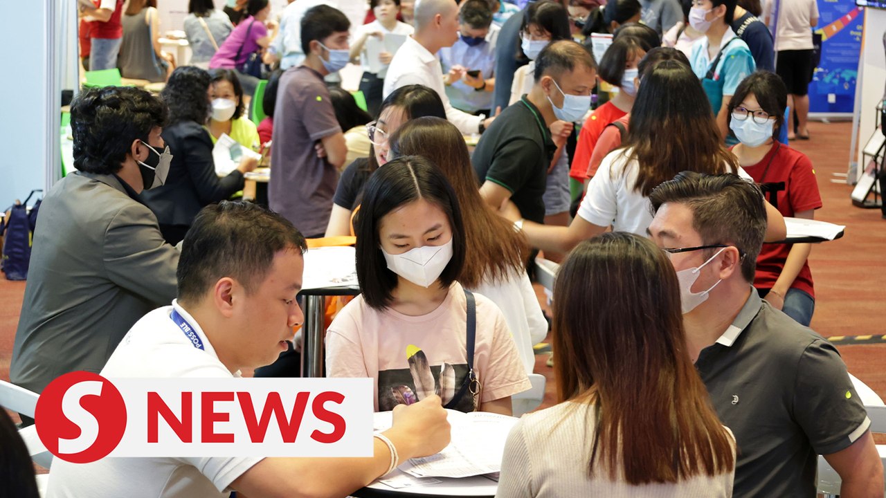 Varsities and colleges compete for a slice of student enrollment numbers at fair