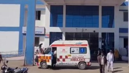 आगर: वाहन की टक्कर से उड़े बाइक के परखच्चे,खून से सनी सड़क और मचा कोहराम