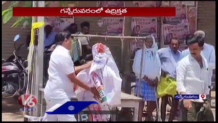 Clash Between BRS And BJP Leaders Over Rasamayi Balakishna Flexes At Karim Nagar _ V6  News