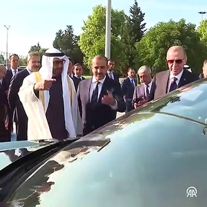 UAE, Turkish presidents discuss bilateral relations