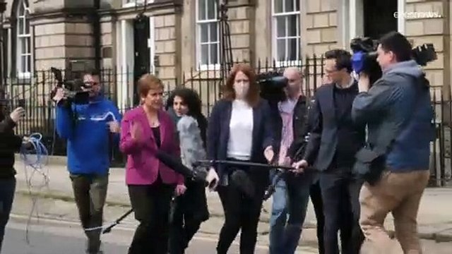 توقيف رئيسة الوزراء الاسكتلندية السابقة نيكولا ستورجن في إطار تحقيق في السجلات المالية لحزبها