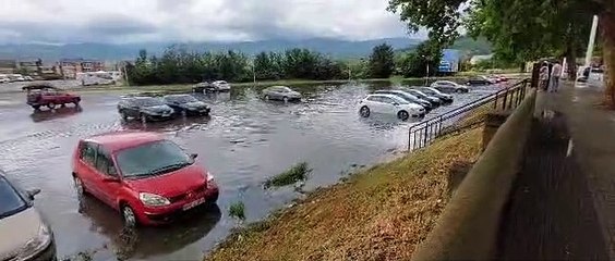 Una tromba inunda las calles de Ponferrada