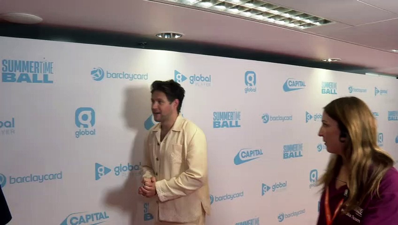 Niall Horan Reacts To Harry Styles Message