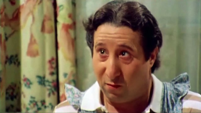 Alvaro Vitali - Mo che arriva quella svergognata che ritorna con quella altra smandrappata da madre io ci ho pauraaaa - scene comiche divertenti dal film cult Il tifoso l arbitro e il calciatore 1983 Pierino