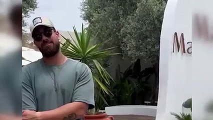 İşte 28 Şubat kafası! Başörtülü kadını kapıda böyle karşıladılar...