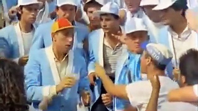 Pippo Franco Mario Carotenuto Gigi Reder - Altro che laziale é un romanista arrabbiato, ci ha pure il cappelletto - scene divertenti da ridere film cult Il tifoso l arbitro e il calciatore 1983
