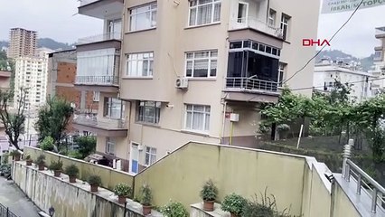 L'ancienne responsable de la branche féminine du CHP Rize est tombée en essuyant la fenêtre