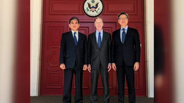 한·미·일 주중대사 베이징서 첫 회동...3국 협력 과시 / YTN