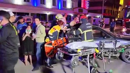 UN COMBAT A COMMENCÉ APRÈS UNE COLLISION DE DEUX VOITURES À DUZCE ; 5 BLESSÉS