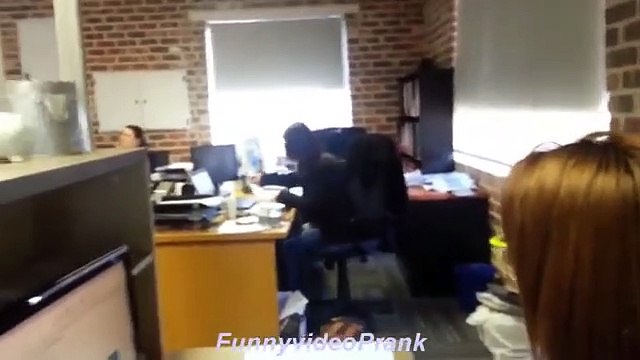 Funny Videos 2016 - Best Scary Prank 2016 - Funny Scare Pranks - Try Not to Laugh 2016 (2)