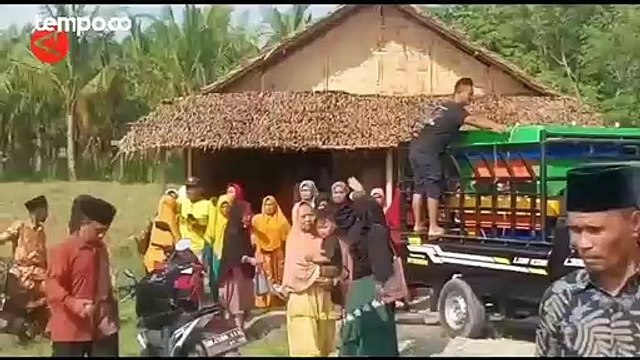 Polisi Bersama Warga Gerebek Sarang Judi dan Narkoba di Medan