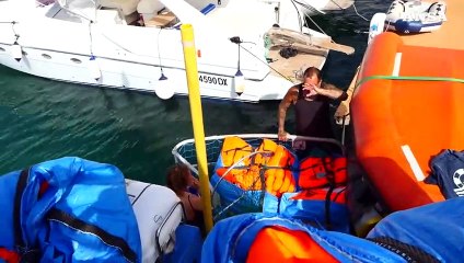 Download Video: Migranti, Sea Watch pronta a partire con Aurora: 