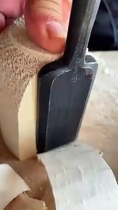 Extremely comfortable sound!  ASMR - Wood Carving - Decompress Sound #Kevin's Wood