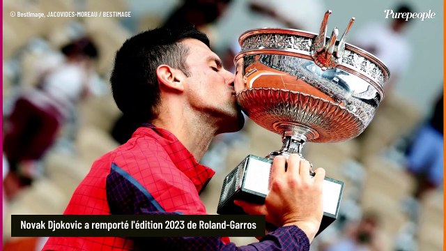 PHOTOS Novak Djokovic triomphal à Roland-Garros : le tennisman s'offre un langoureux baiser avec sa femme Jelena