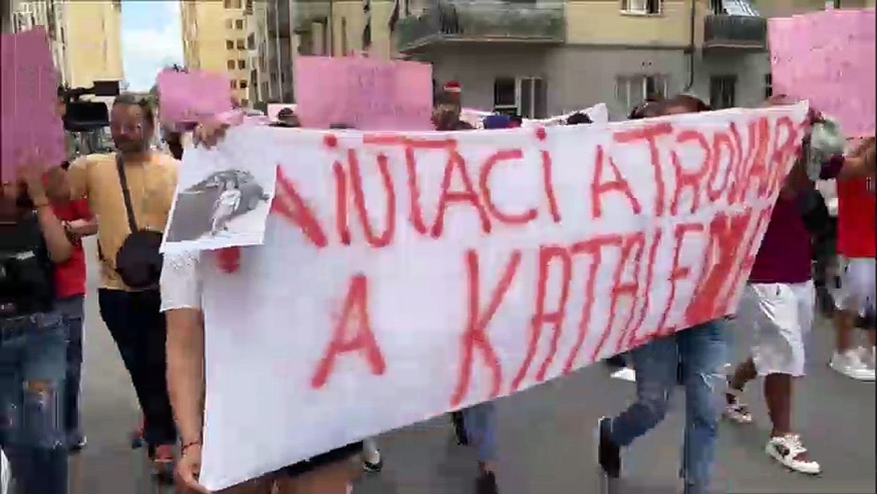 Kata, il corteo per le strade di Firenze: "Torna a casa"