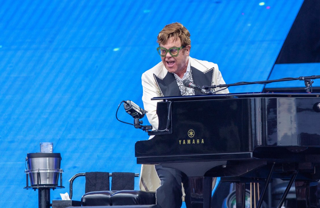 Wladimir Putin „würde gerne mit Elton John sprechen“ und der Kreml sendet ihm jedes Jahr eine Geburtstagsnachricht