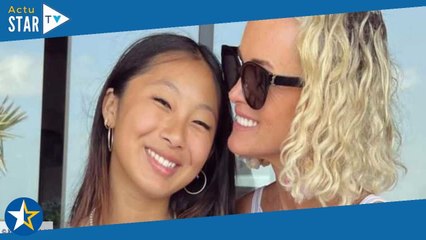 « Tellement fière de toi » : Jade Hallyday diplômée, sa maman Laeticia émue aux larmes