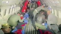 Colombia, i bambini persi per 40 giorni nella giungla ricevono cure su un aereo militare