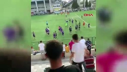 Sportmenliğe yakışamayan hareketler! Sahanın karıştığı maçta futbolcular hastanelik oldu