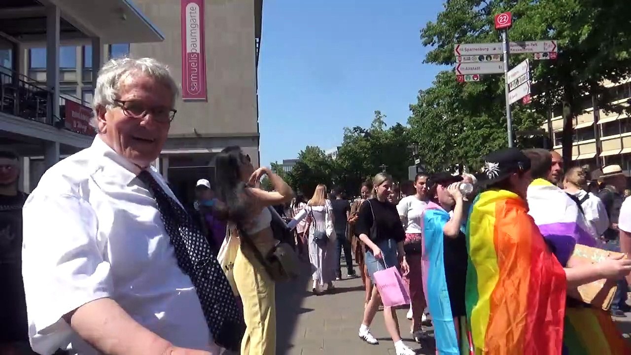 CSD Teil 2- Mittendrin im CSD-Schwulen-Treff 2023