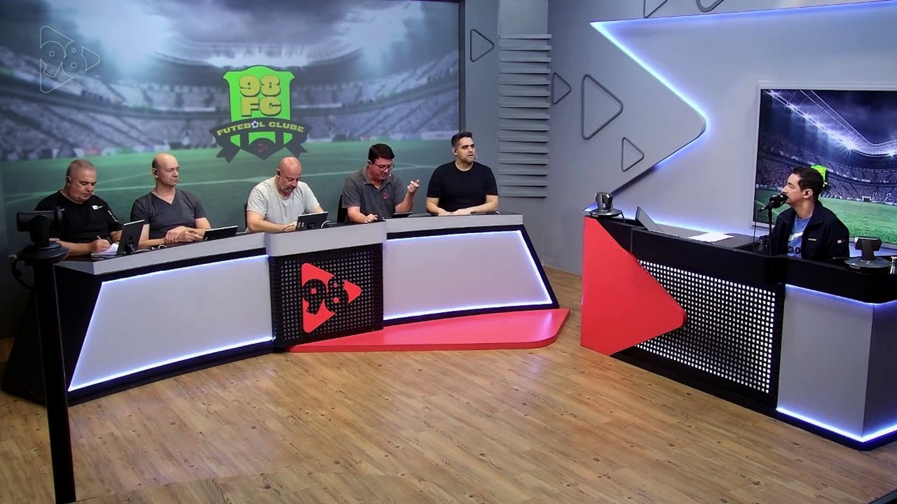 98FC | O gramado do Mineirão preocupa