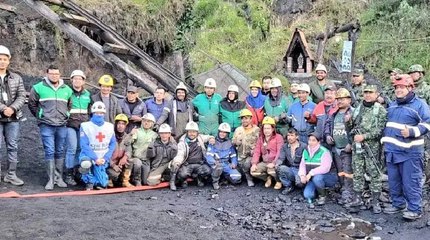 Rescatan a los dos trabajadores que estaban atrapados en una mina en Zipaquirá