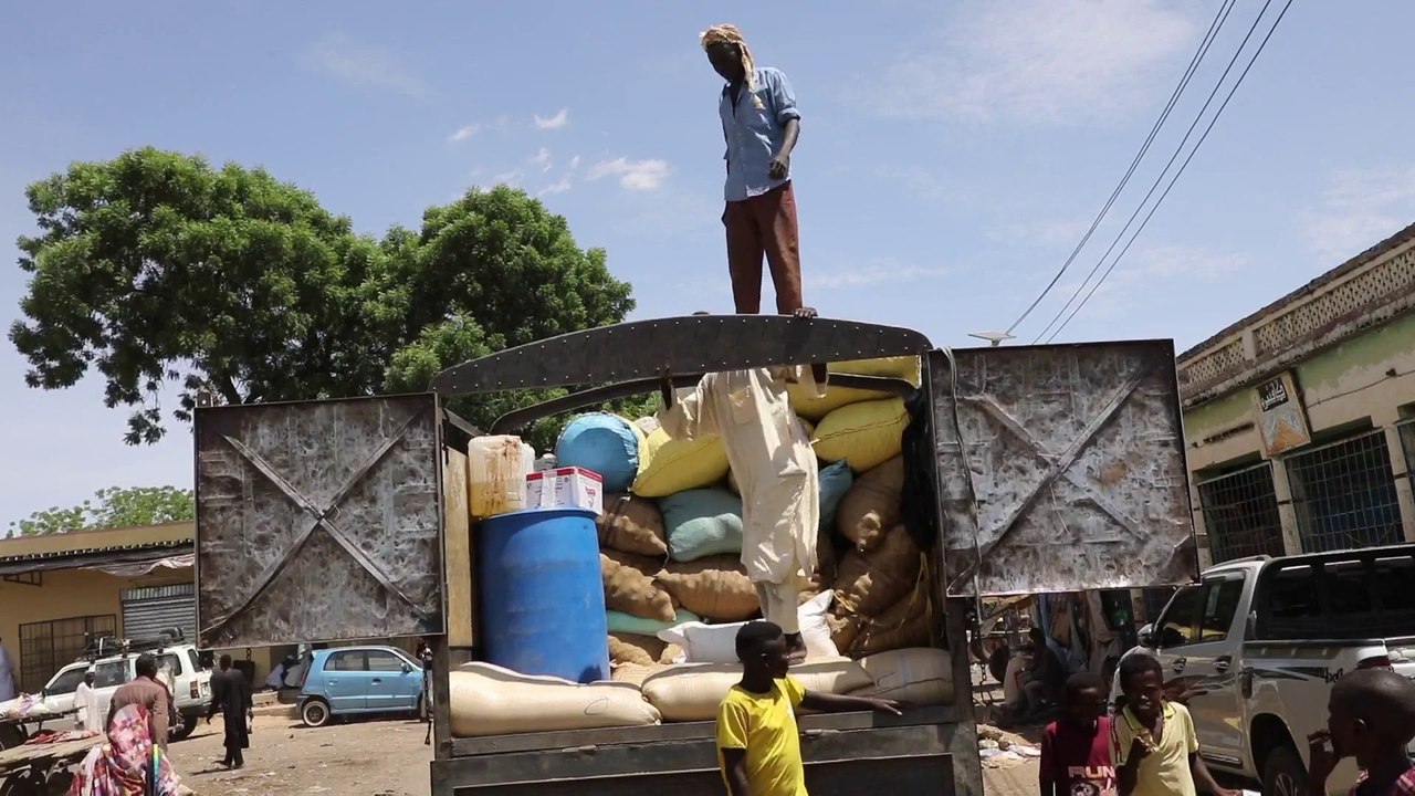 مع استمرار المعارك.. كيف واجه التجار في السودان أزمة نقص البضائع؟