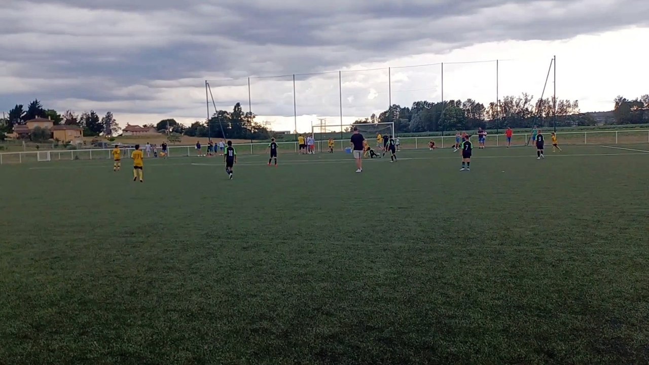 Tournoi U10 à Bouloc St Sauveur : la joie de nos U10 et U9 après la victoire finale