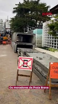 Obra na Praia Brava tranca acesso de moradores