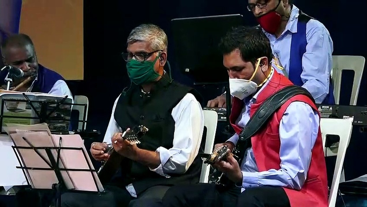 Main Pyaar Ka Raahi Hoon || Saurav Kishan & Sangeeta Melekar Live Cove Romantic Love Song