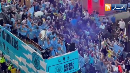 إحتفالات كبيرة في شوارع مانشستر بعد تتويج السيتي بالثلاثية