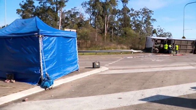 Melbourne community mourns victims of fatal NSW Hunter Valley bus crash