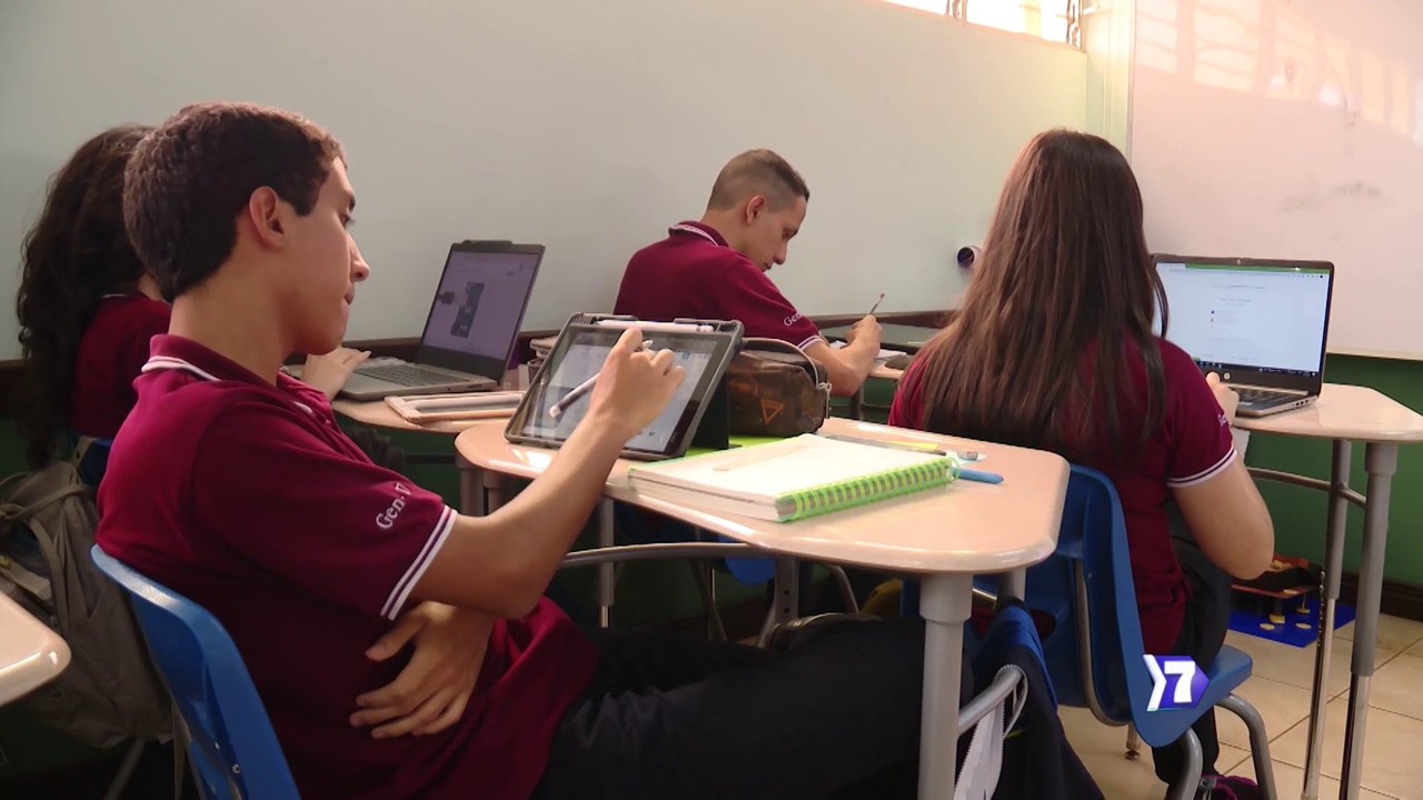 7dias-chatgpt-el-visitante-inesperado-en-las-aulas-120623
