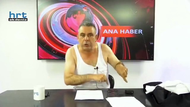 Ana haber sunucusu sesini duyurmak için canlı yayında bir anda soyunmaya başladı