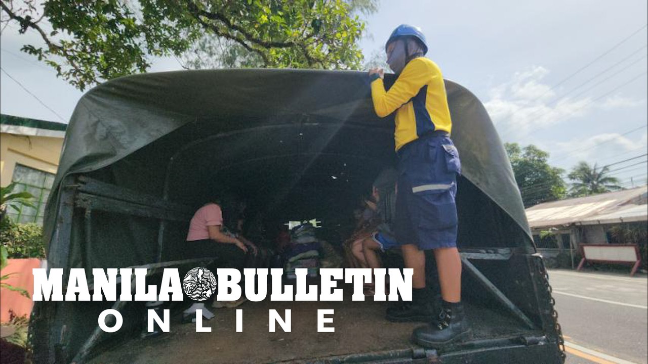 PH Navy Helps Residents Evacuate In Mayon Danger Zone - Video Dailymotion