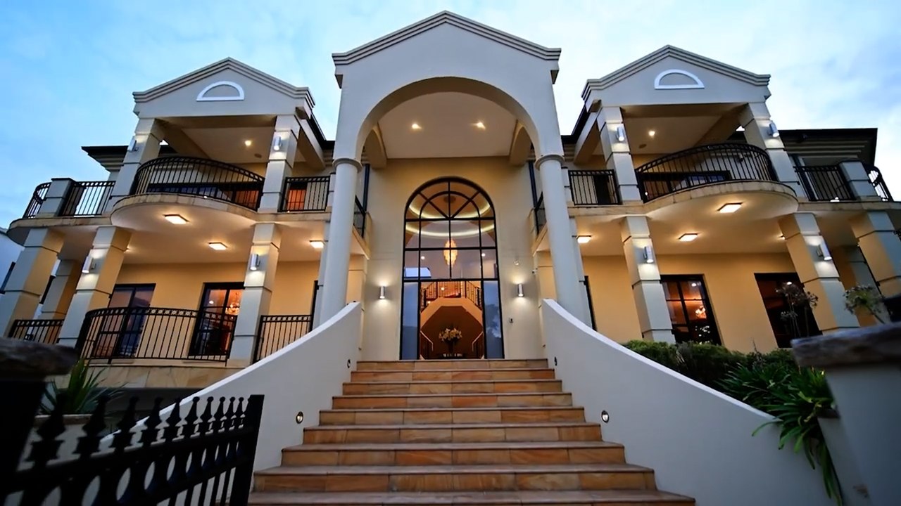 59 Gooyong Street, Mount Keira is now on the market.