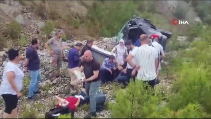 Eski Ekonomi Bakanı Nihat Zeybekci trafik kazası geçirdi