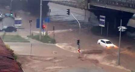Samsun’da sağanak; yollar göle döndü, su baskınları yaşandı