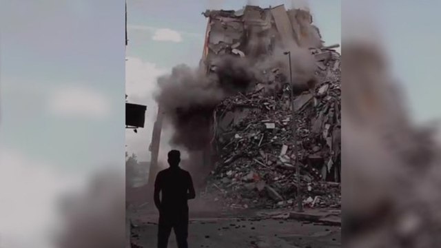 Diyarbakır'da deprem hasarlı 7 katlı bina yıkım sırasında çöktü dha